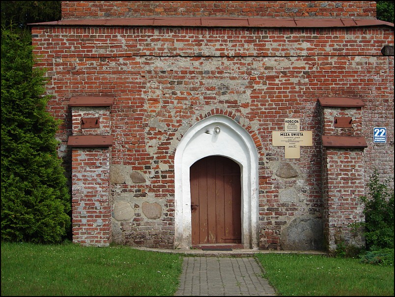 Dziesi�� starych ko�cio��w i jeden megalit